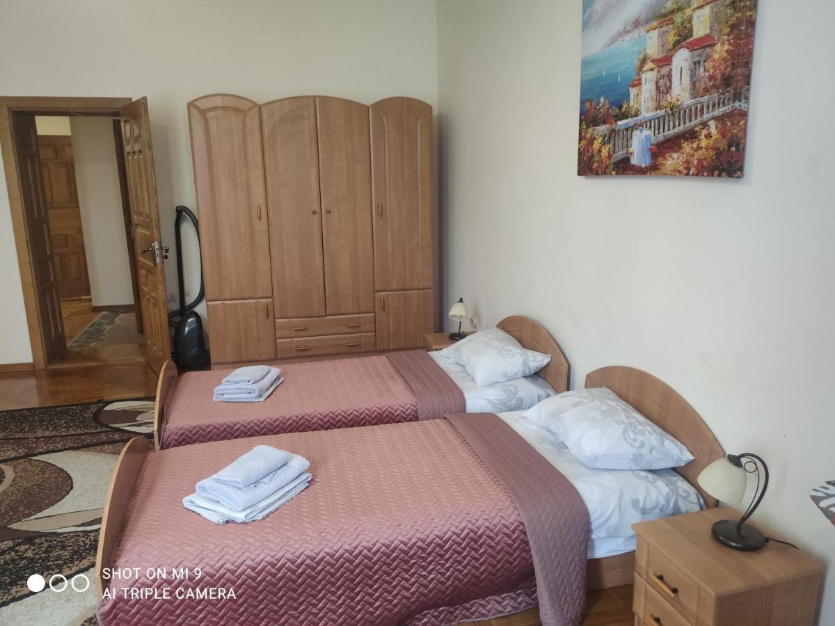 Apartments Domovik ,Kirilla i Mefodiya, 5 Mukaçeve Dış mekan fotoğraf