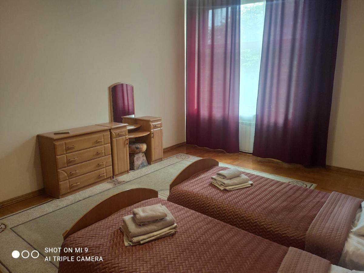 Apartments Domovik ,Kirilla i Mefodiya, 5 Mukaçeve Dış mekan fotoğraf