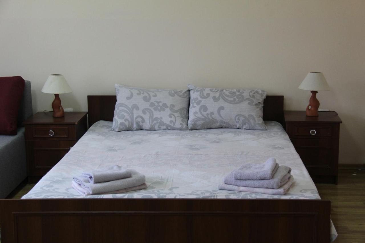 Apartments Domovik ,Kirilla i Mefodiya, 5 Mukaçeve Dış mekan fotoğraf