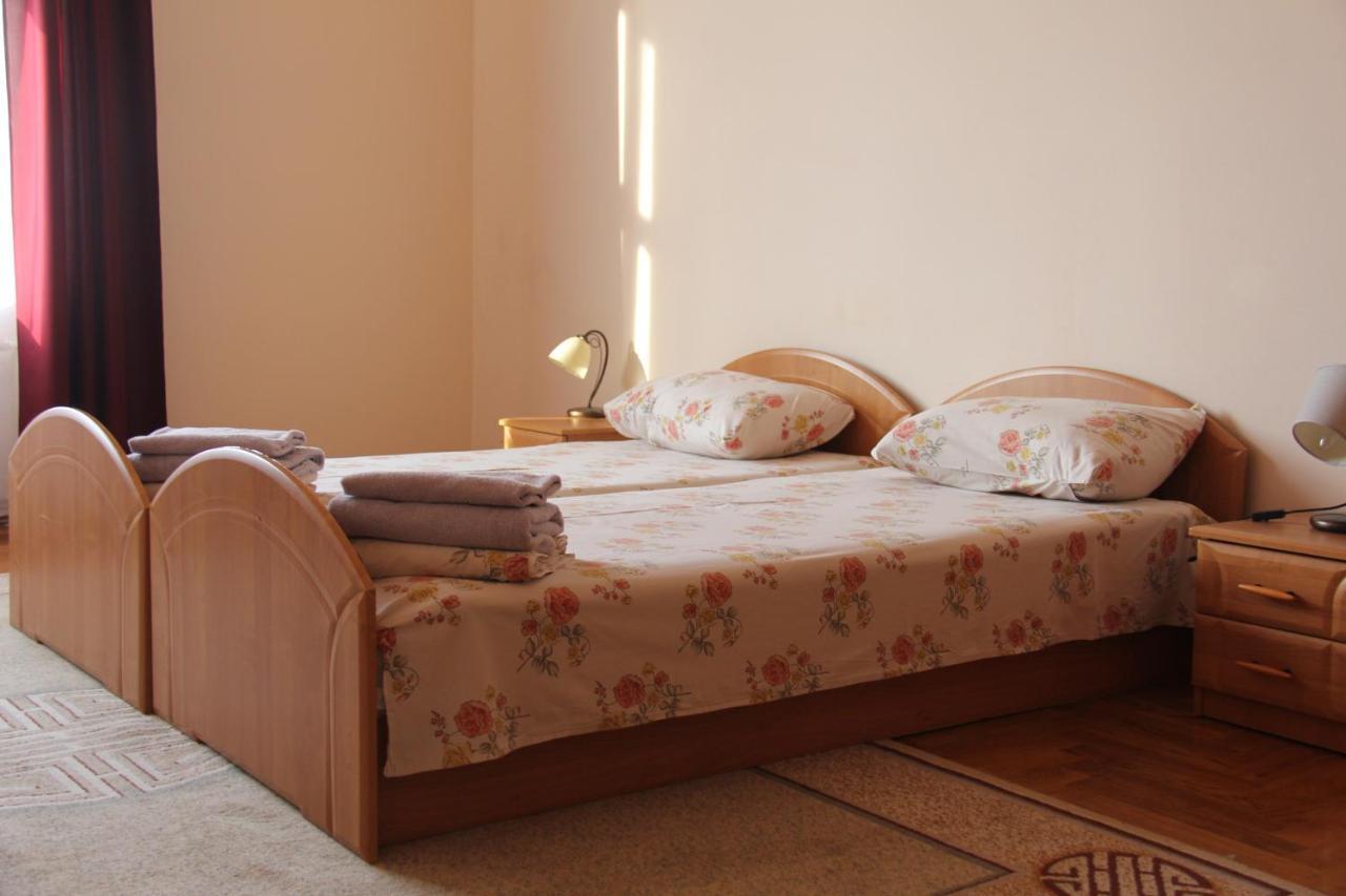 Apartments Domovik ,Kirilla i Mefodiya, 5 Mukaçeve Dış mekan fotoğraf