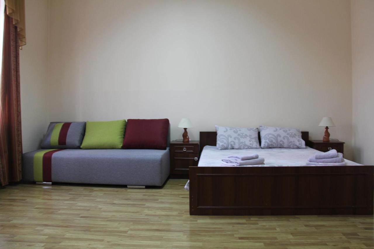 Apartments Domovik ,Kirilla i Mefodiya, 5 Mukaçeve Dış mekan fotoğraf