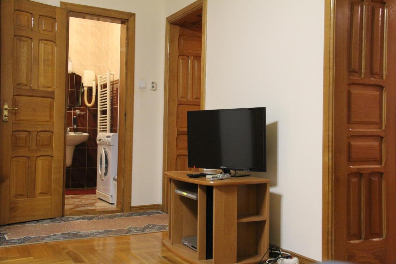 Apartments Domovik ,Kirilla i Mefodiya, 5 Mukaçeve Dış mekan fotoğraf