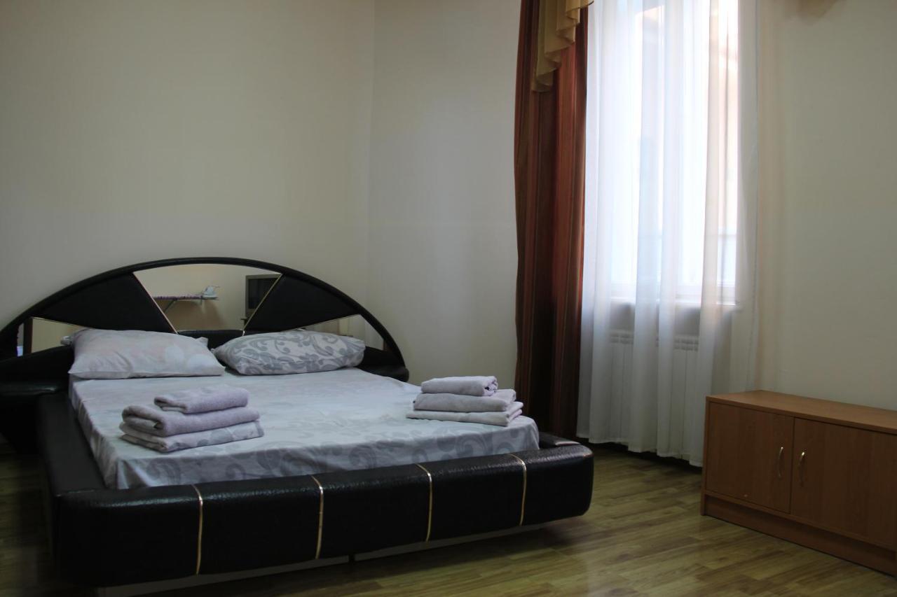 Apartments Domovik ,Kirilla i Mefodiya, 5 Mukaçeve Dış mekan fotoğraf